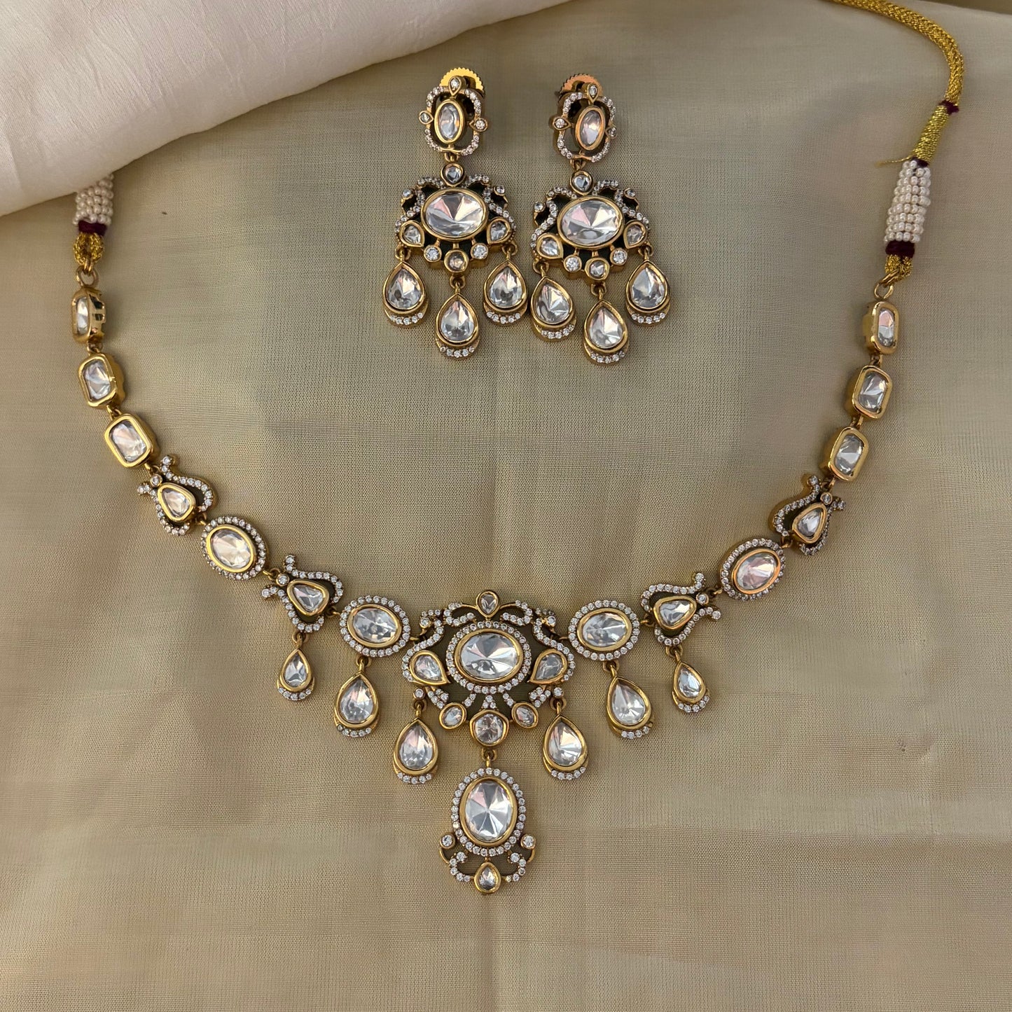 Dia Necklace Set