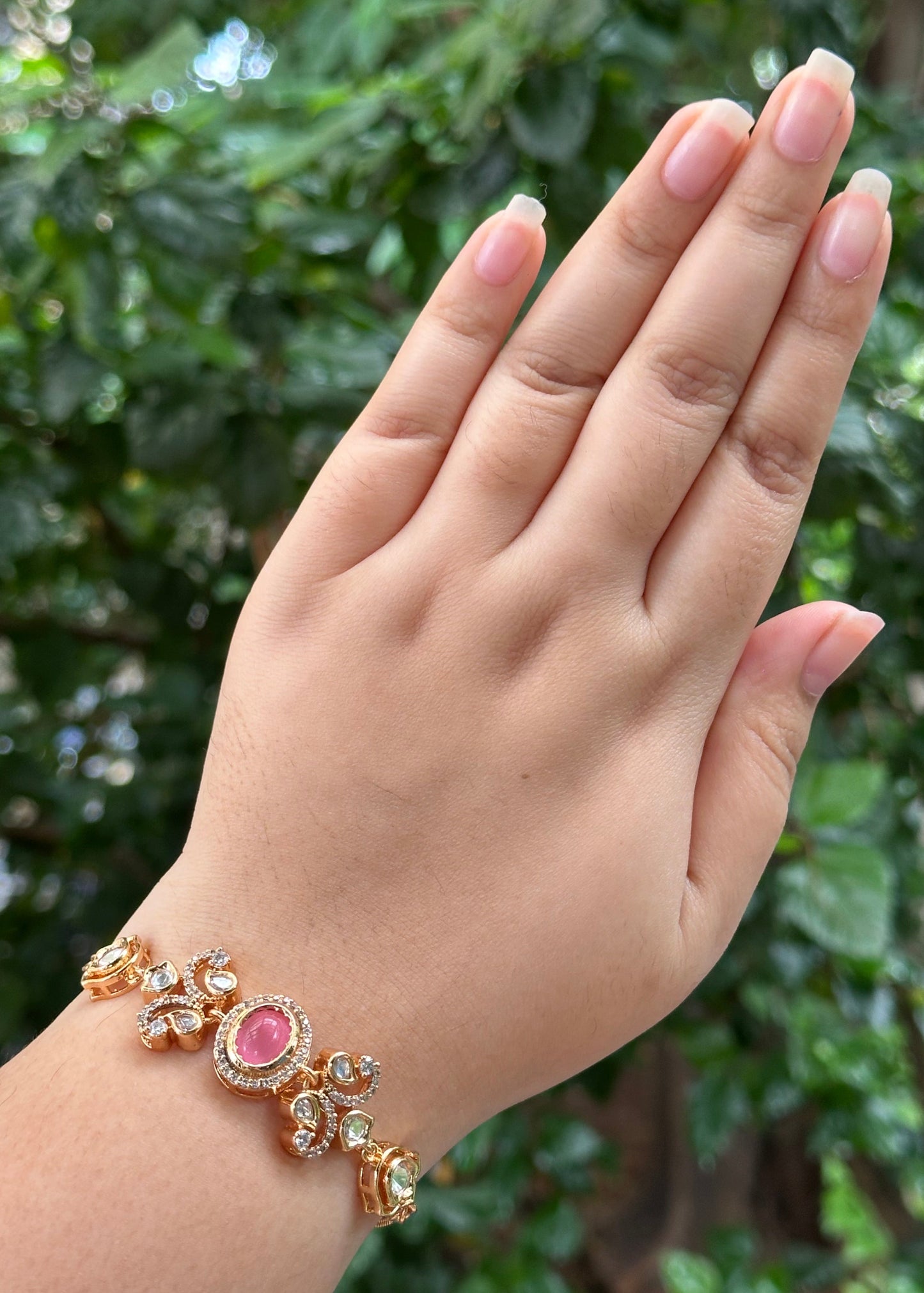Aarohi Gold Luxe Bracelet