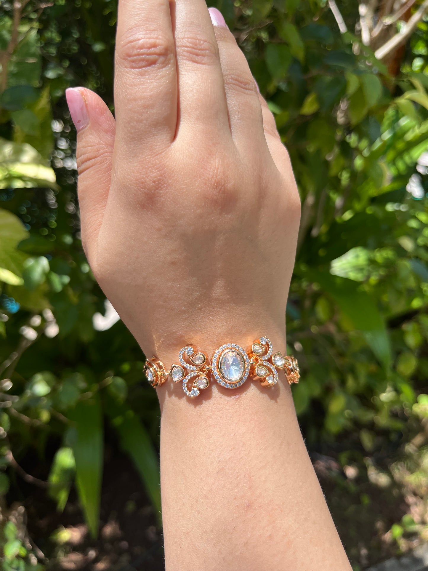 Aarohi Gold Luxe Bracelet