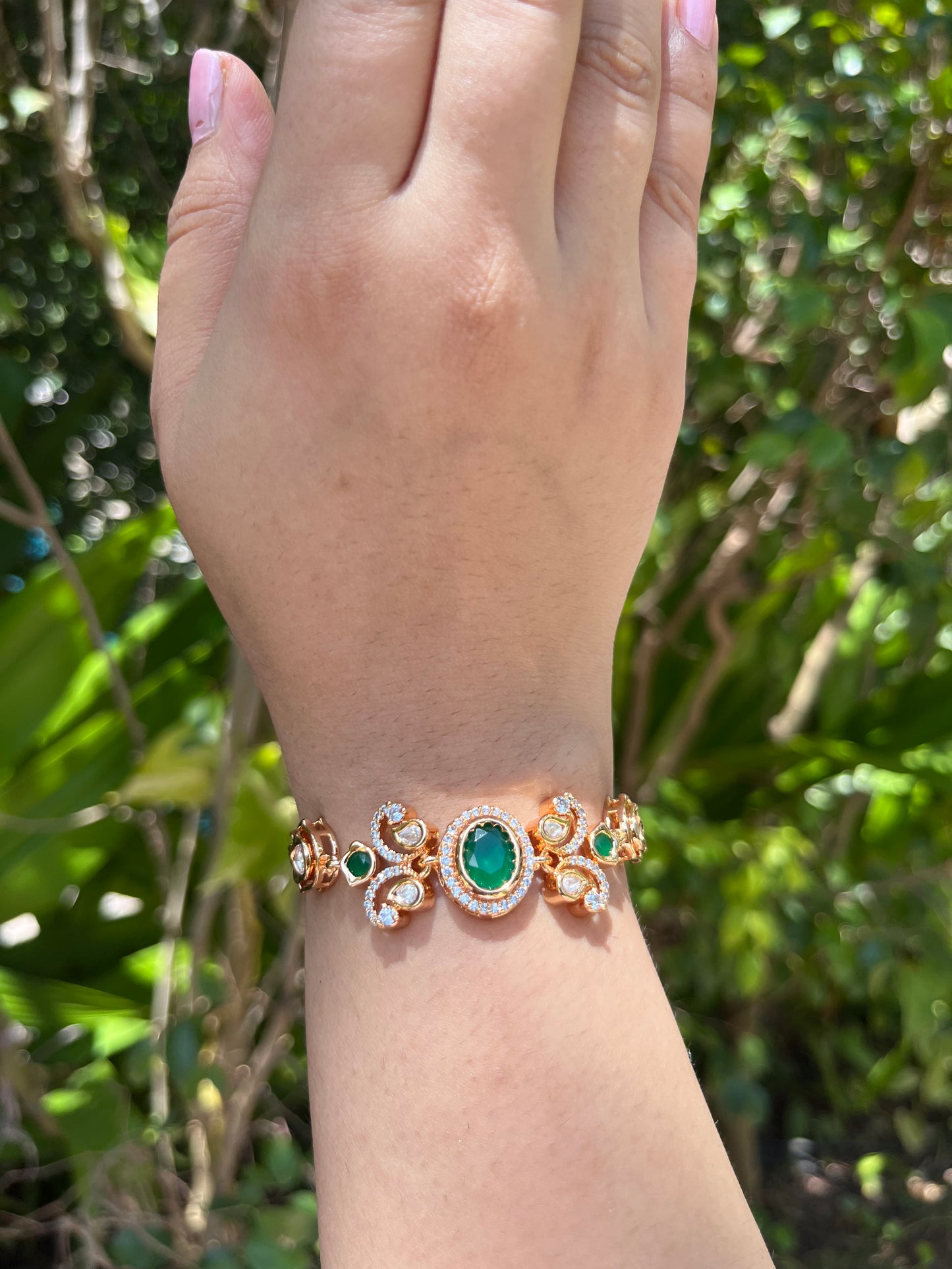 Aarohi Gold Luxe Bracelet
