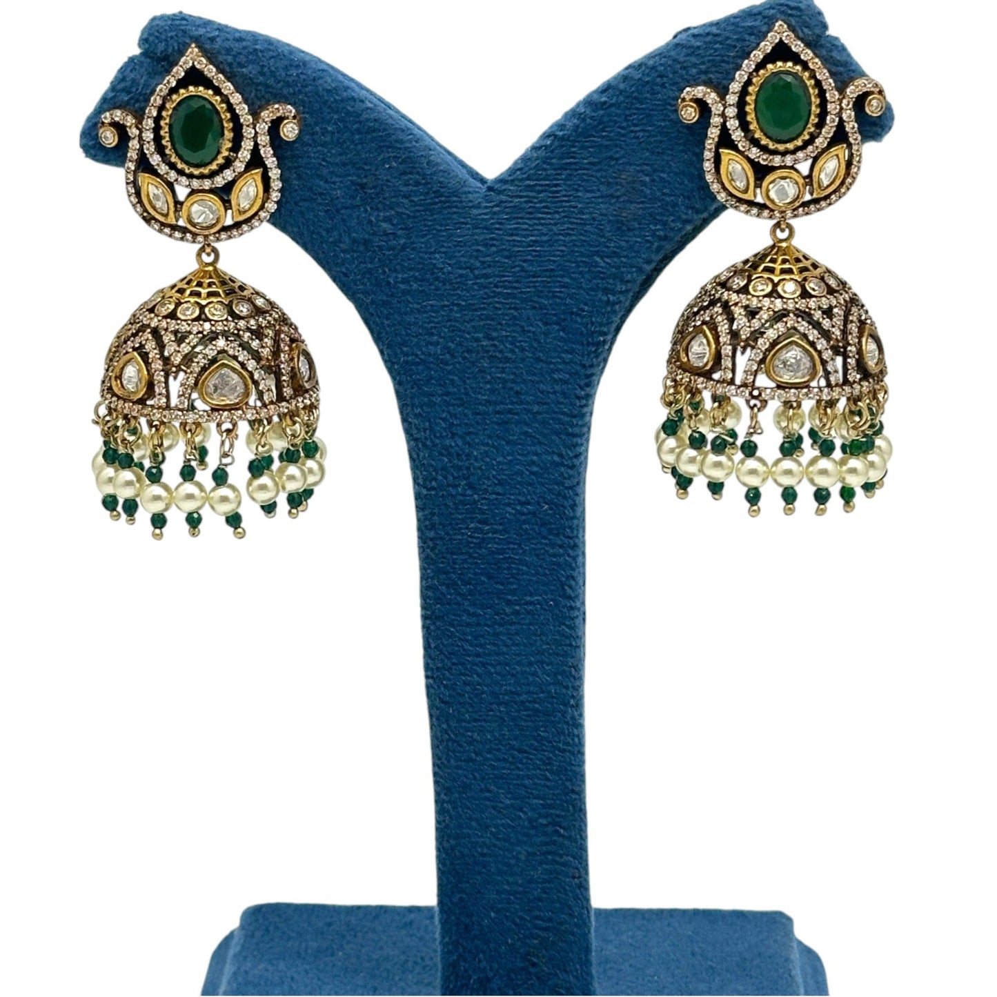 Shubhra Jhumkas