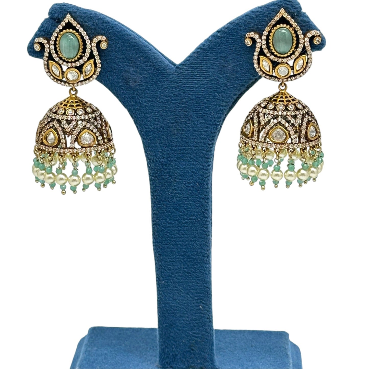 Shubhra Jhumkas
