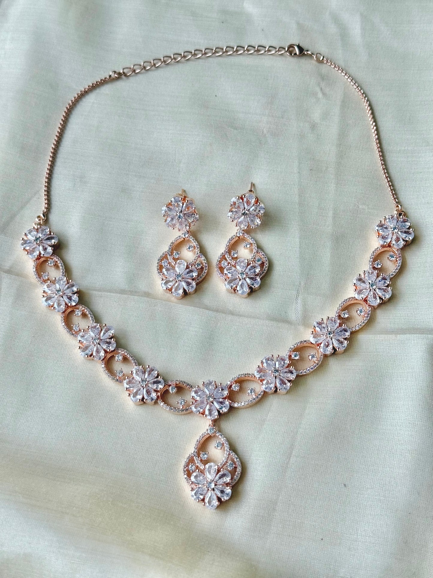 Roshka Necklace set