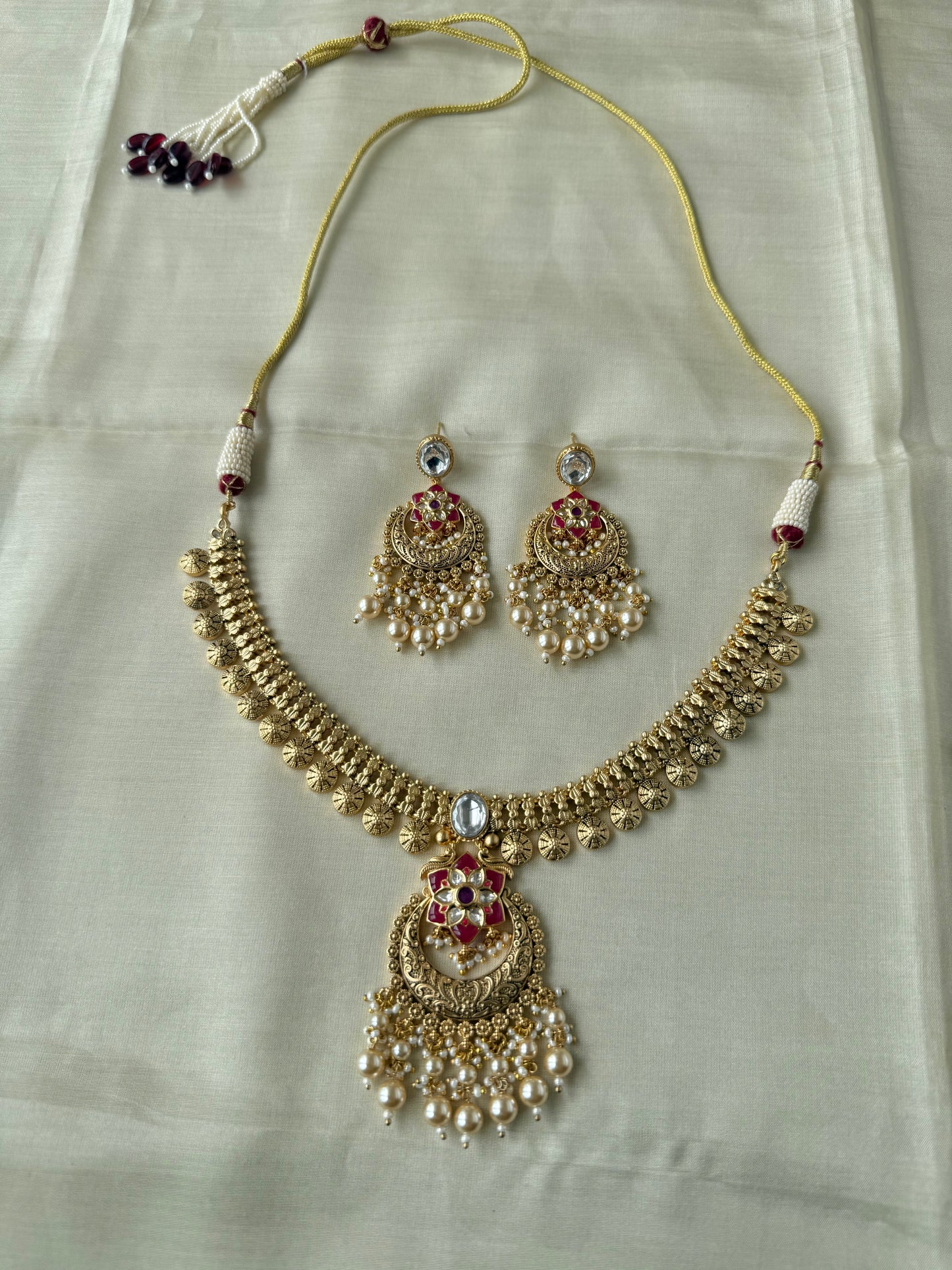 Kanika Antique Necklace set
