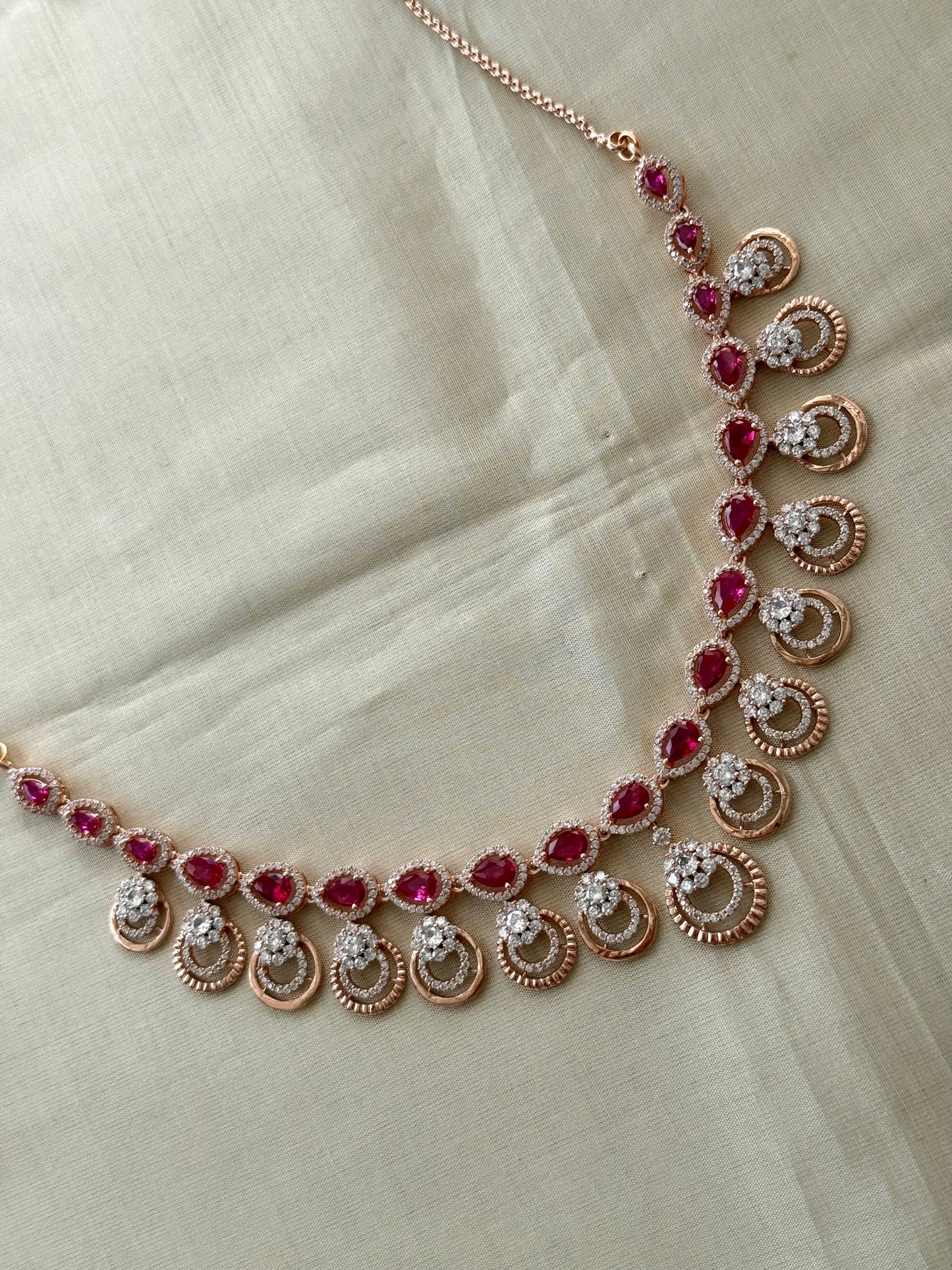 Kiyana Necklace Set