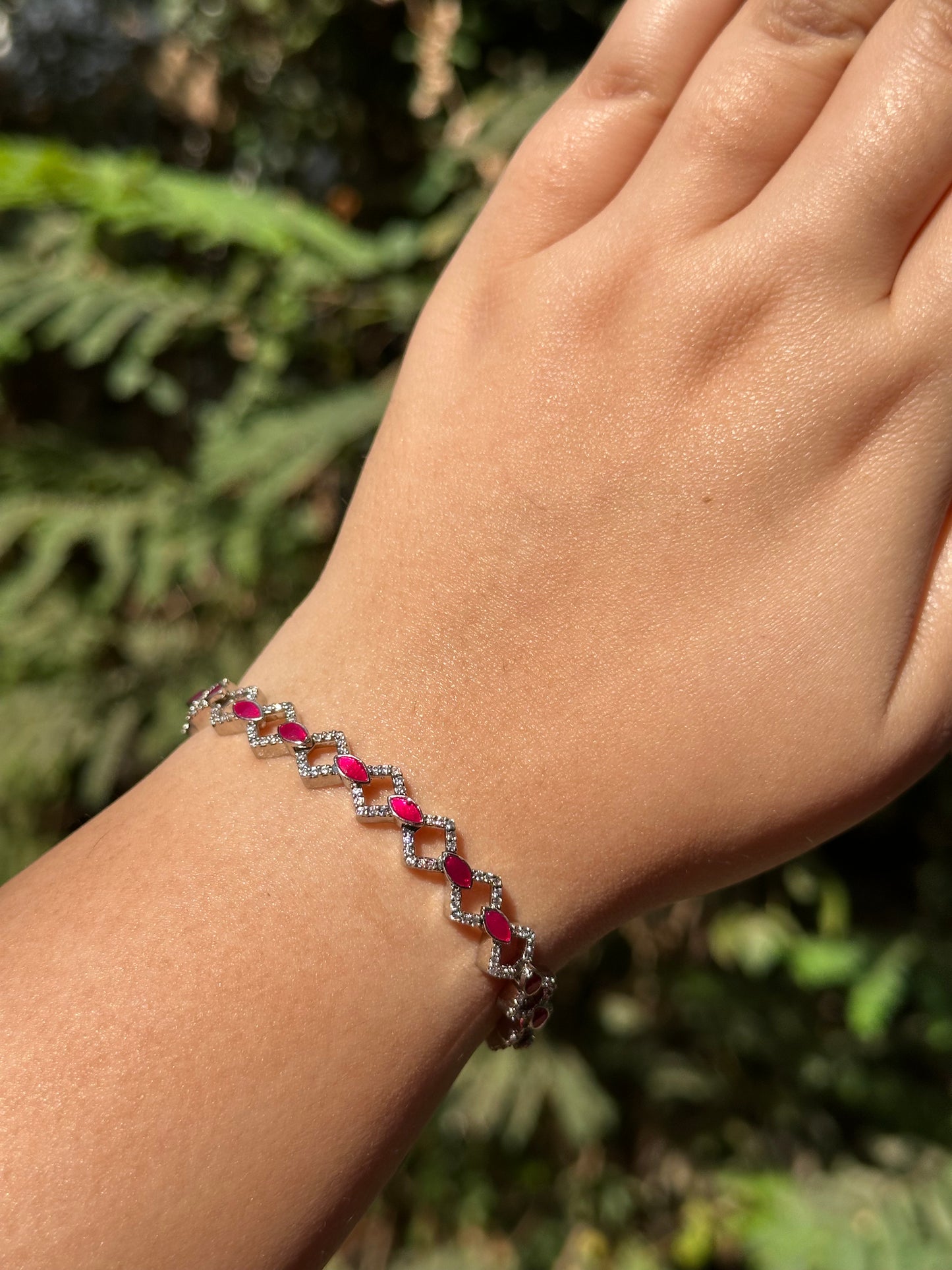 Silver Twinkle Tangle