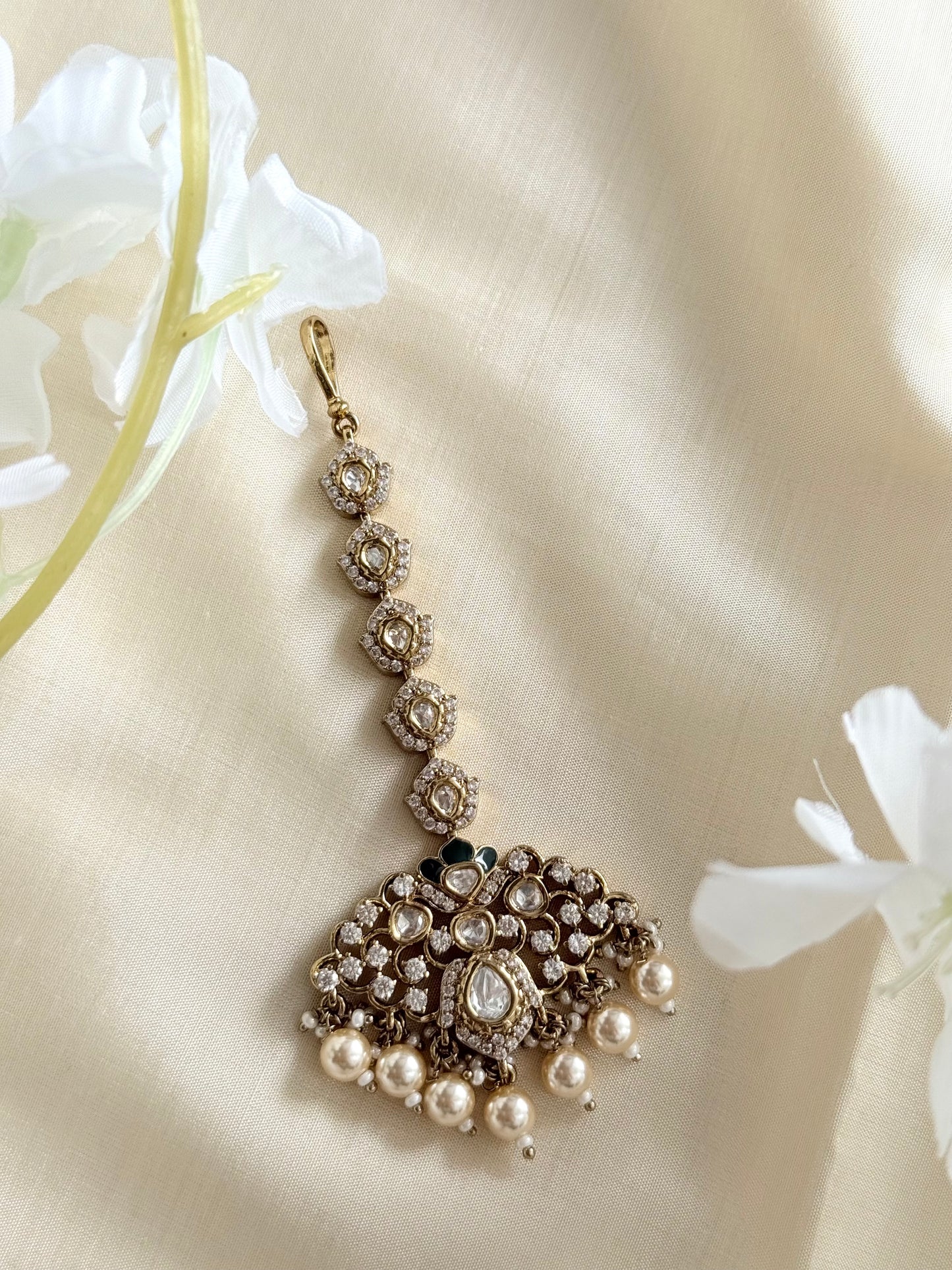 Ishya Antique Style Maangtika