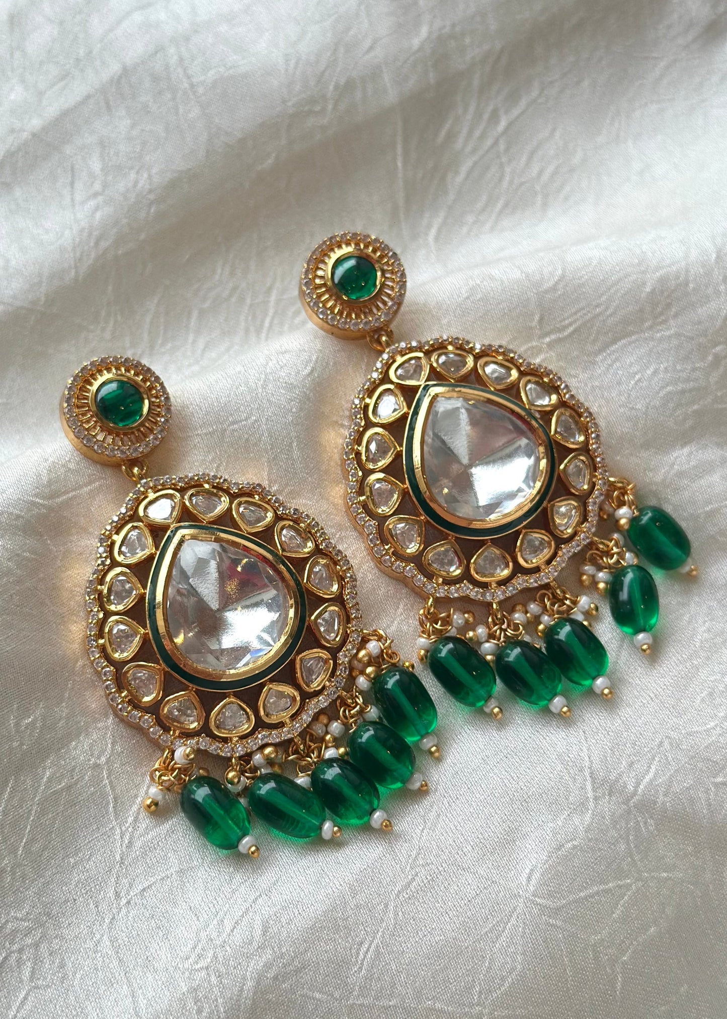 Vedhika Necklace Set