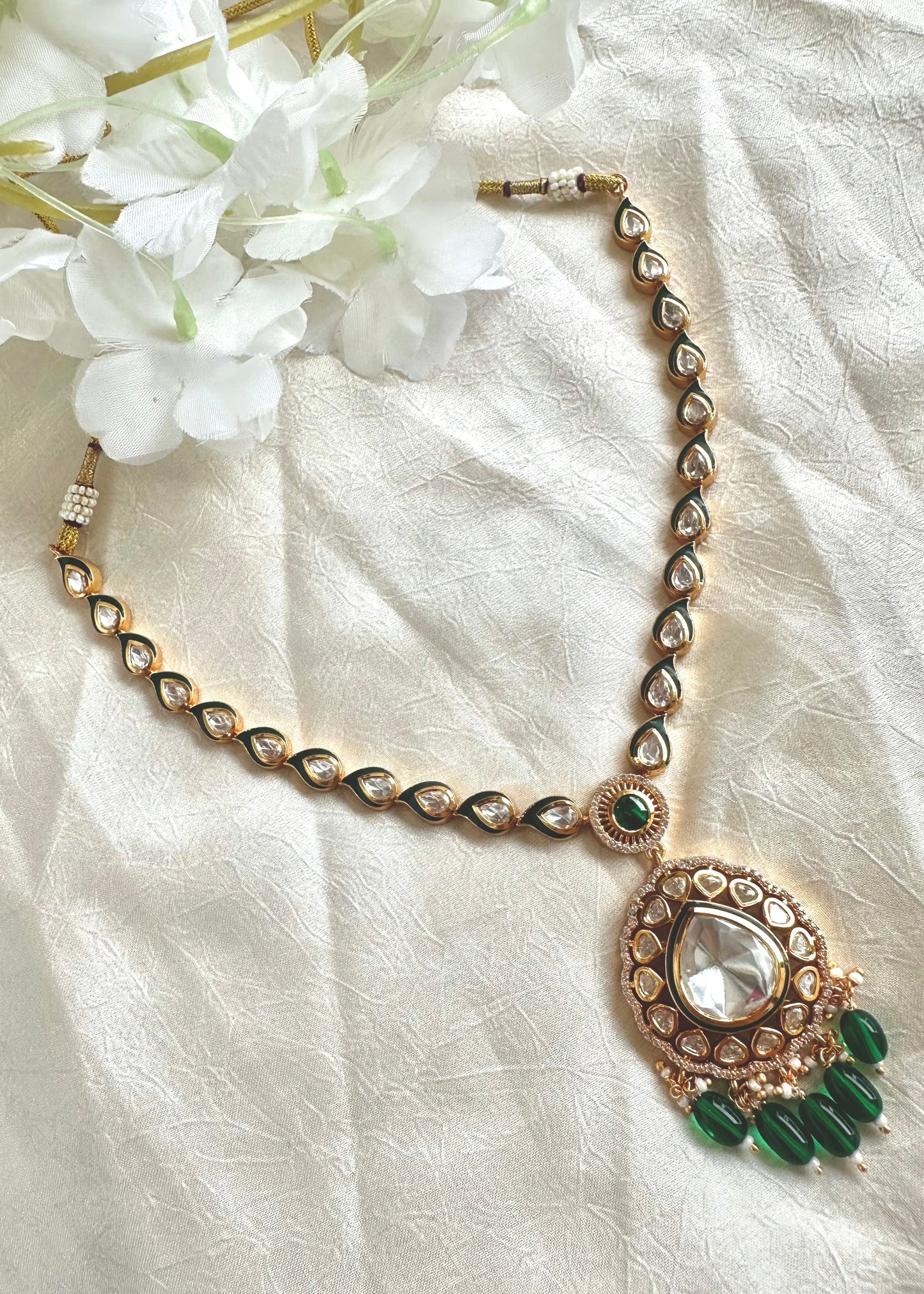 Vedhika Necklace Set