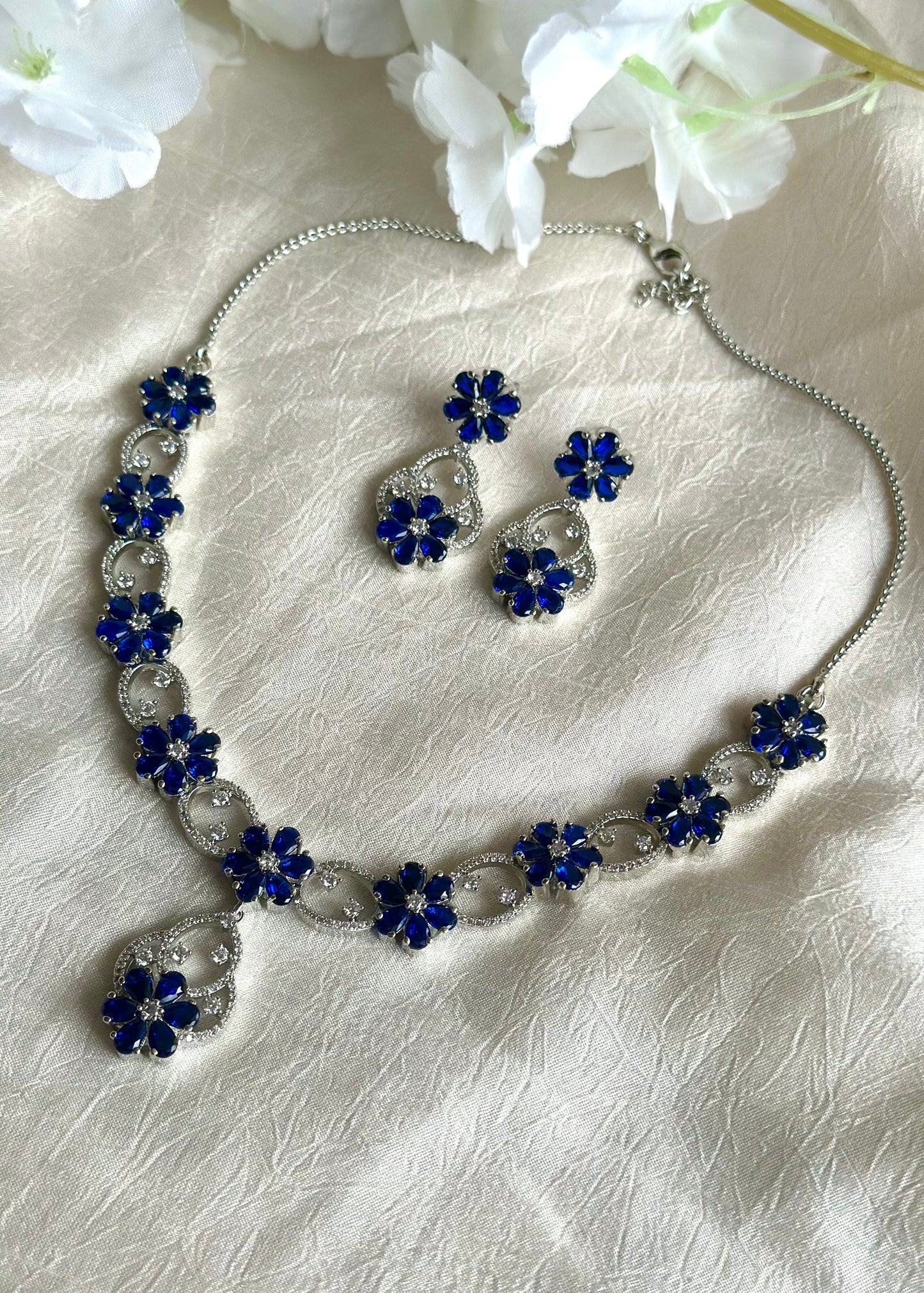 Roshka Silver Necklace set