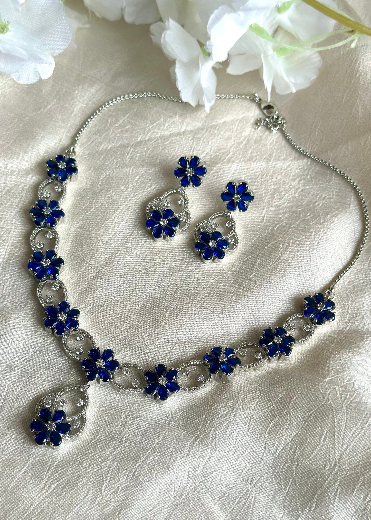 Roshka Silver Necklace set