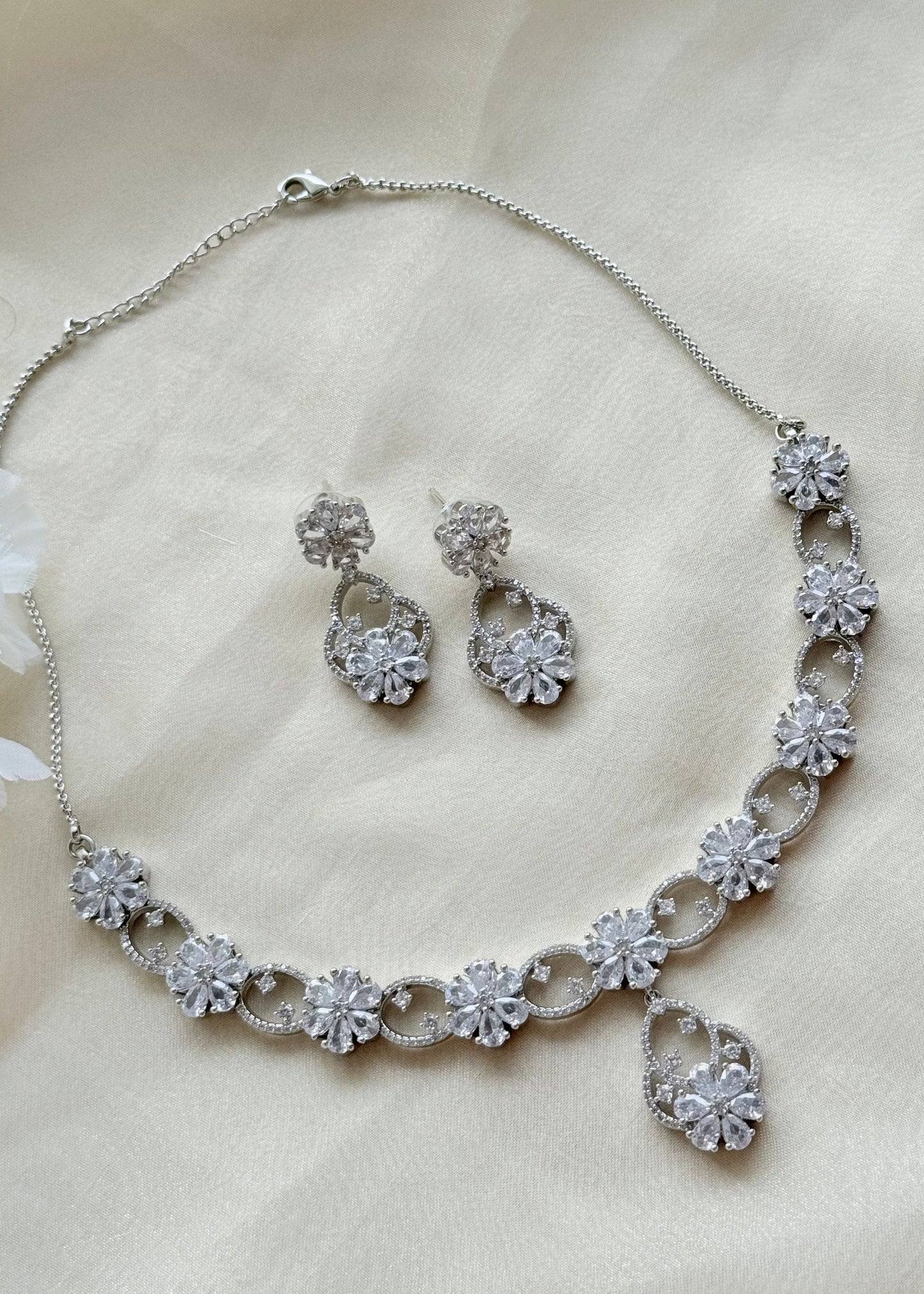Roshka Silver Necklace set