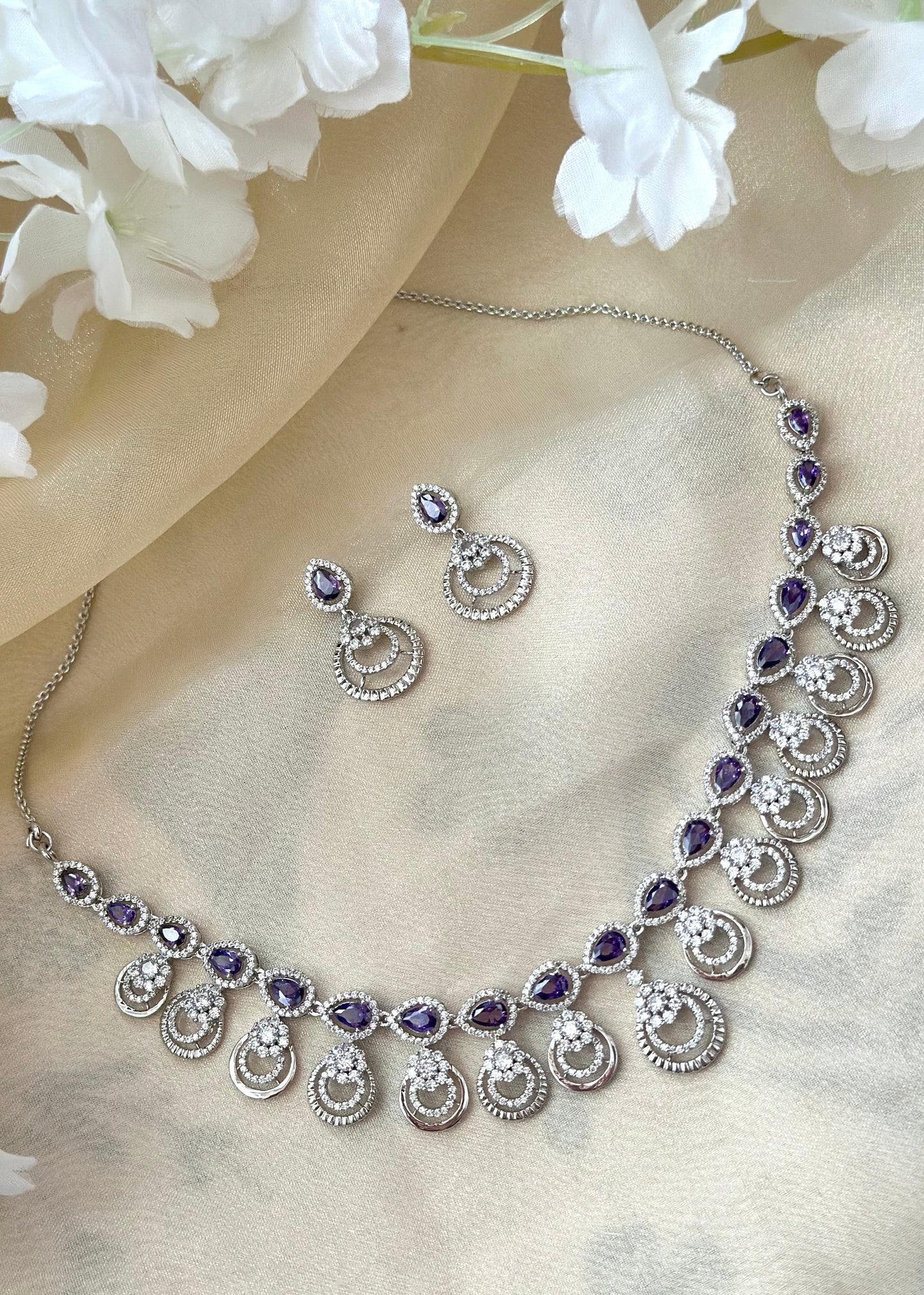 Kiyana Silver Necklace Set