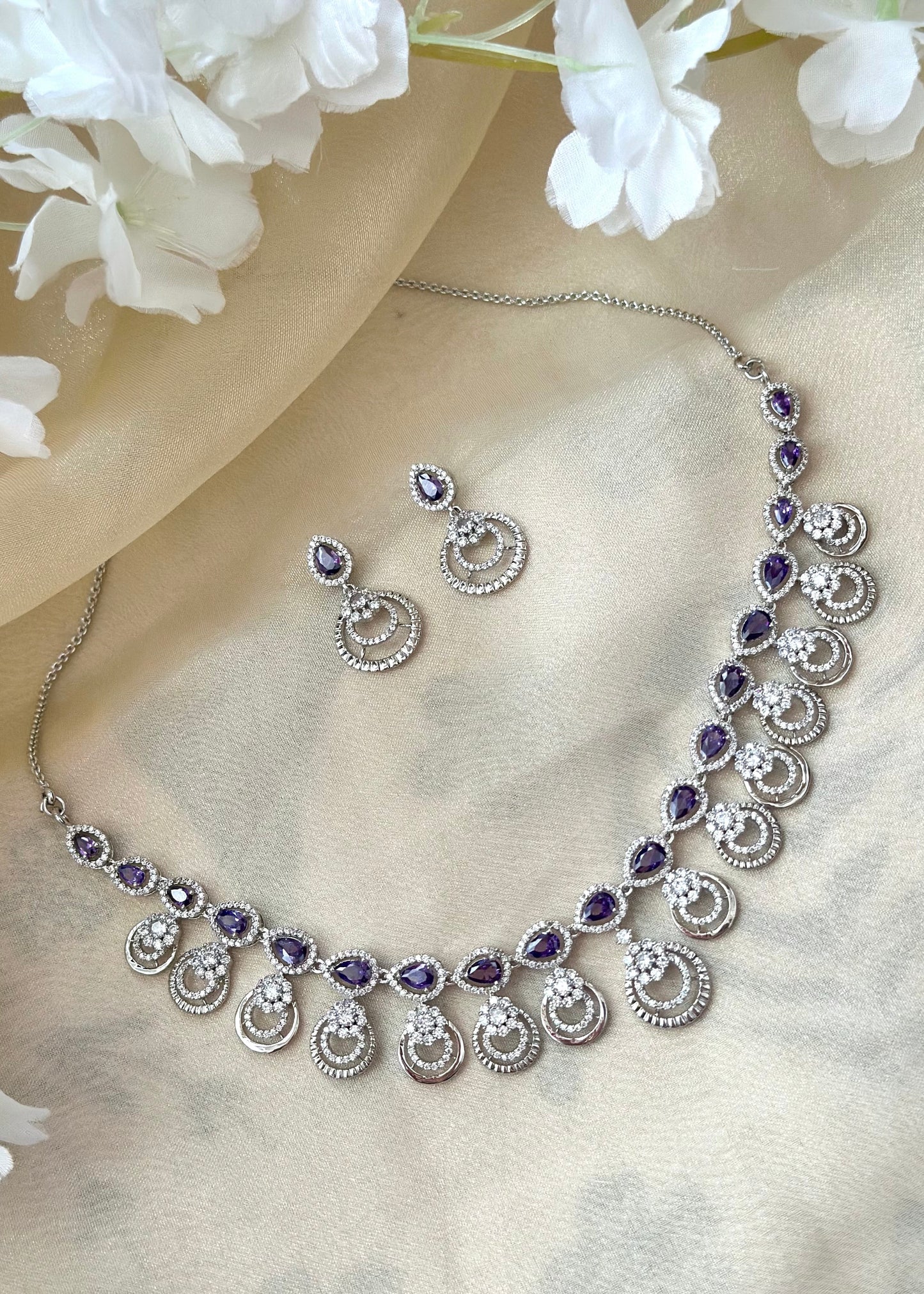 Kiyana Silver Necklace Set