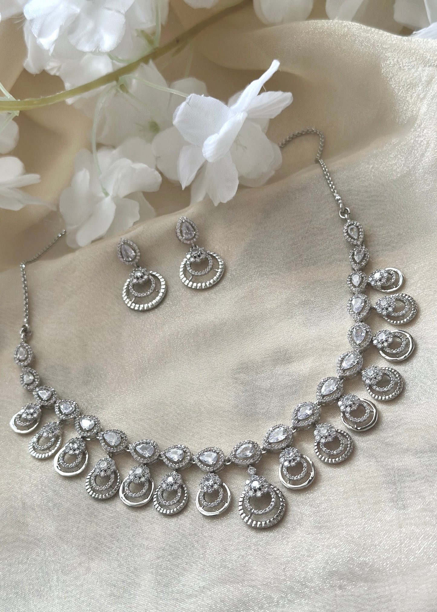 Kiyana Silver Necklace Set