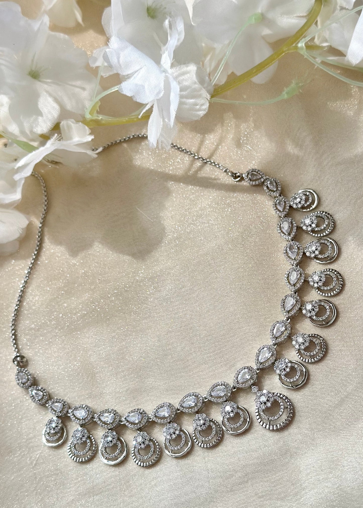 Kiyana Silver Necklace Set