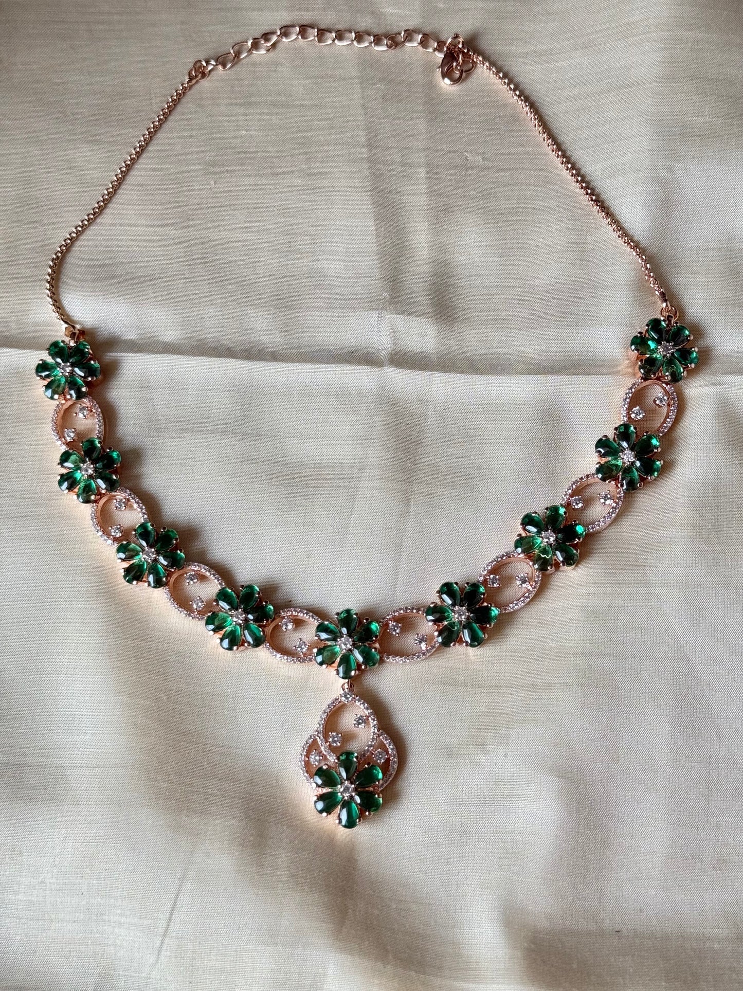 Roshka Necklace set