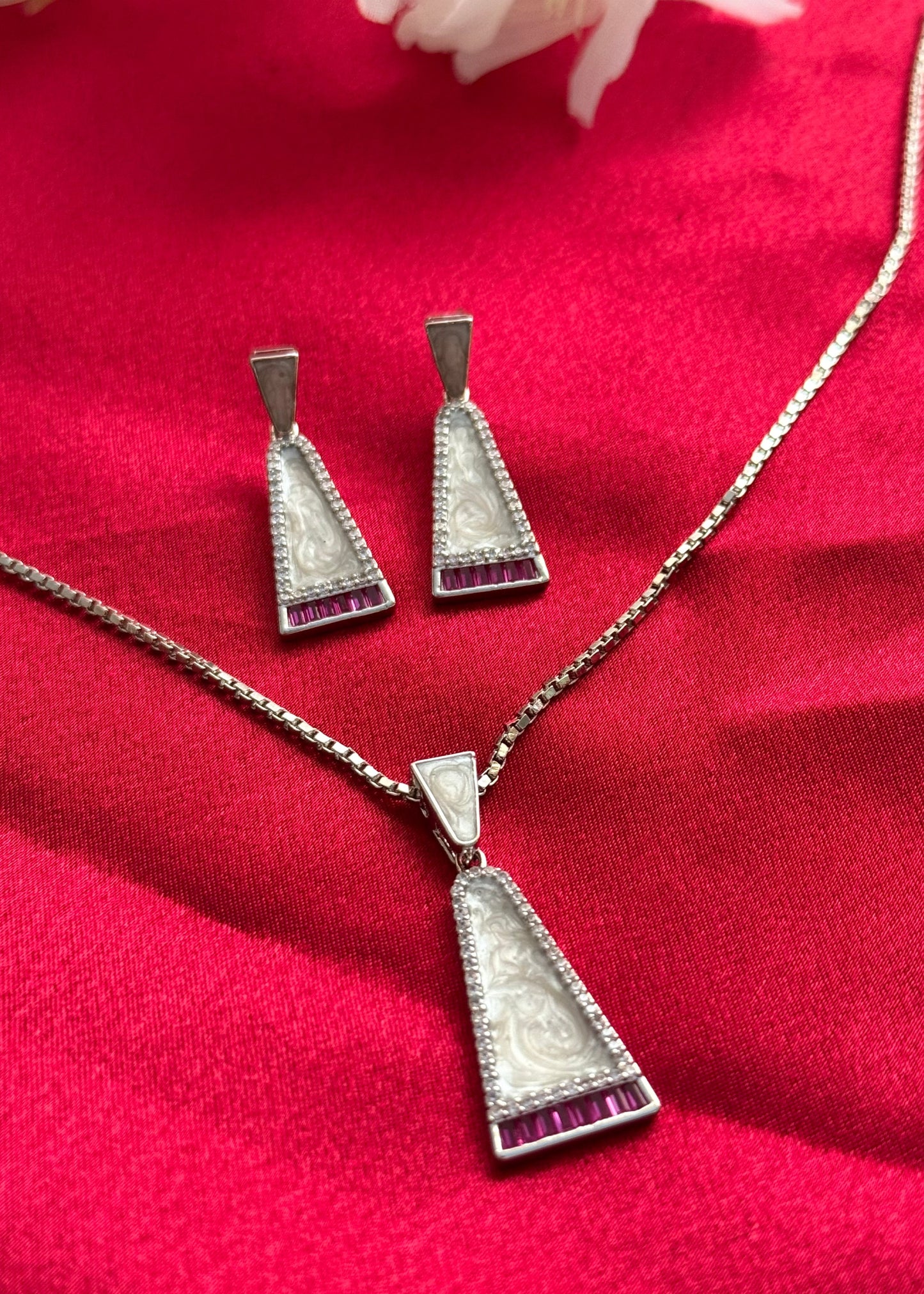 Pearl Silver Radiance Pendent Set