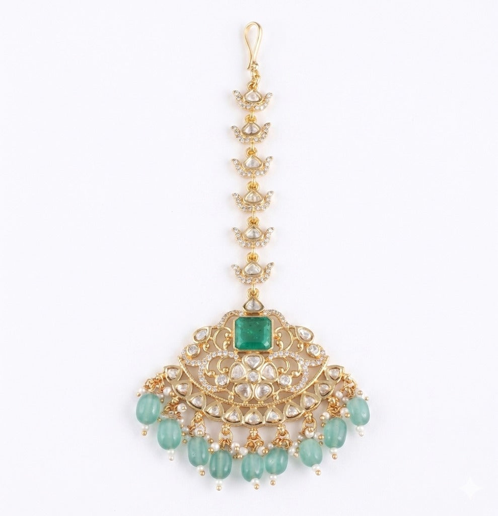 Doublet Styled Kundan Mang Tikka
