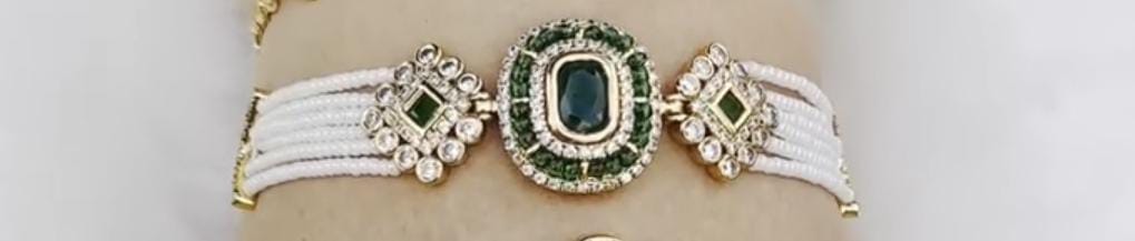 Aaravi Pearl Bracelet
