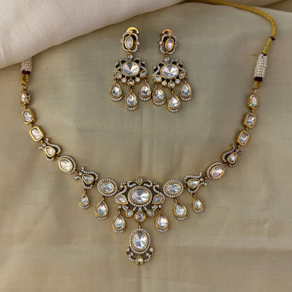 Dia Necklace Set