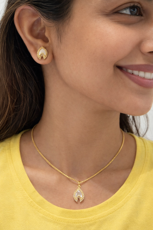 Aurora Bud Pendant Set