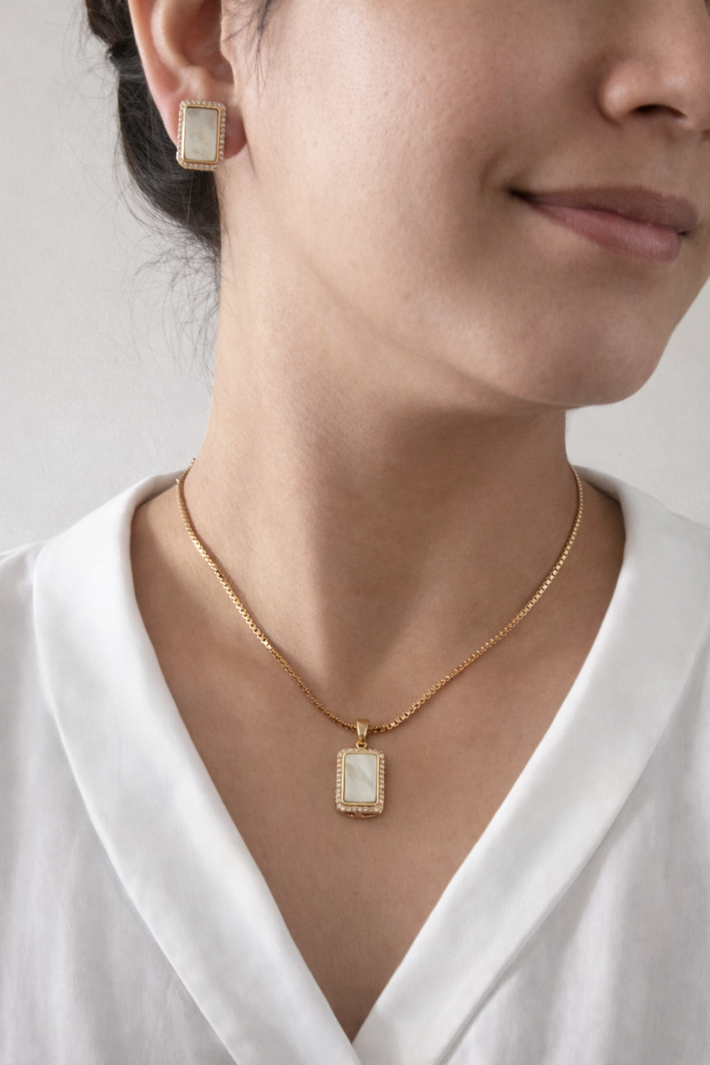 Opaline Pendent Set