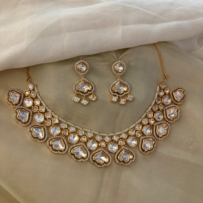 Saavi Necklace Set