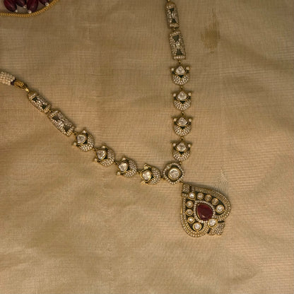 Amora Necklace Set