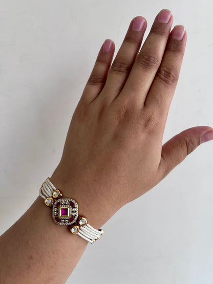 Gulnaar Pearl Bracelet