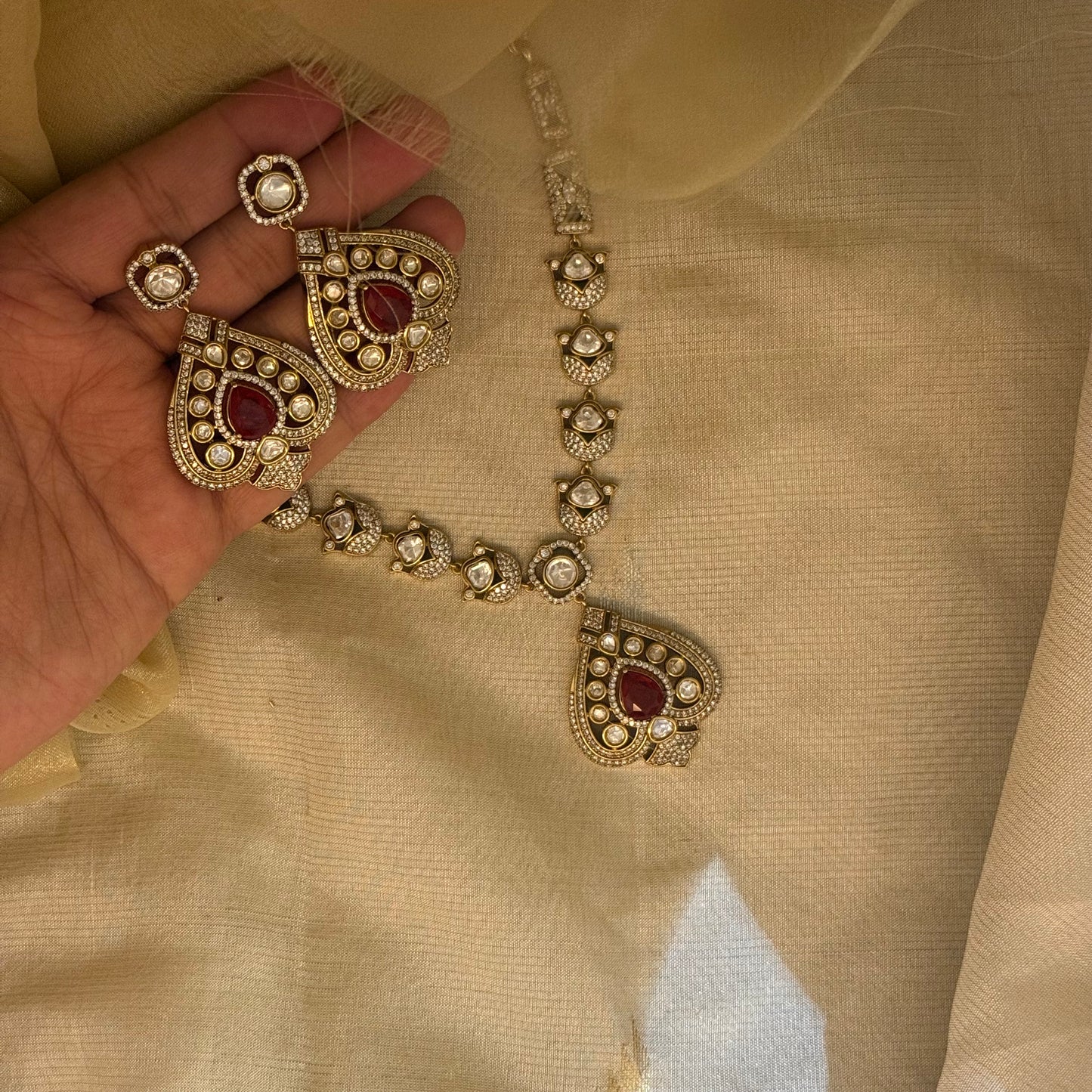 Amora Necklace Set