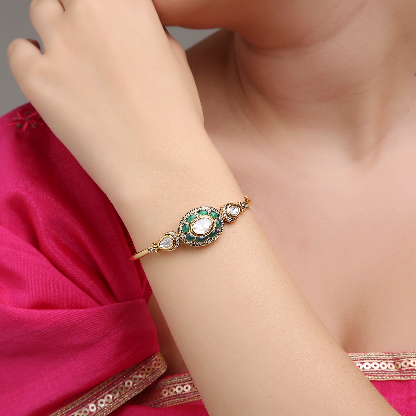 Oval Glow Kada