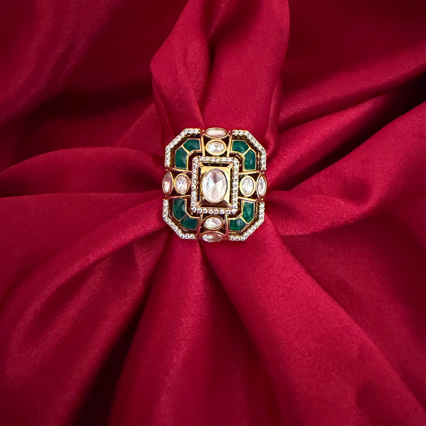 Octa Elegance Finger Ring