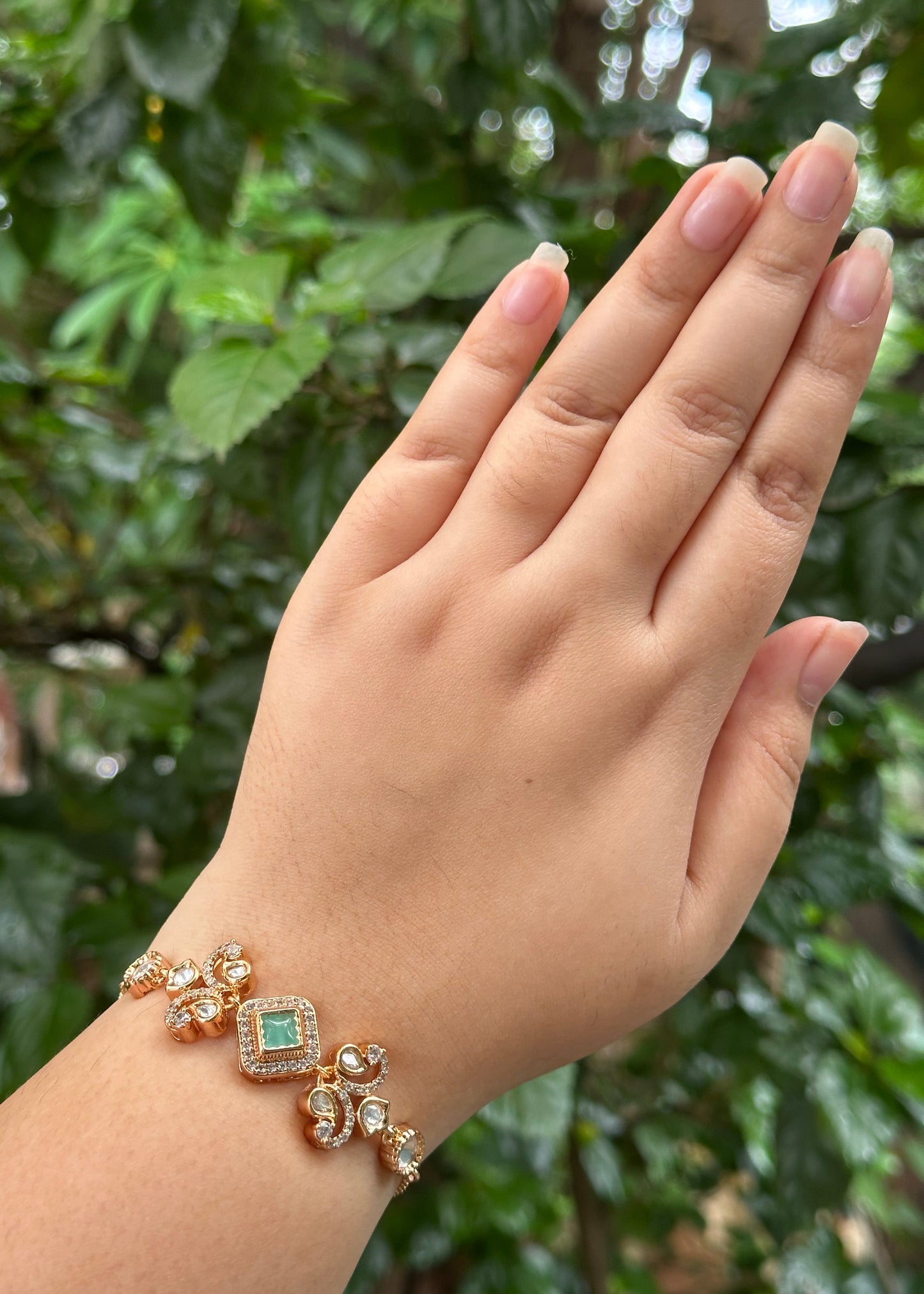 Aarvika Gold Bracelet