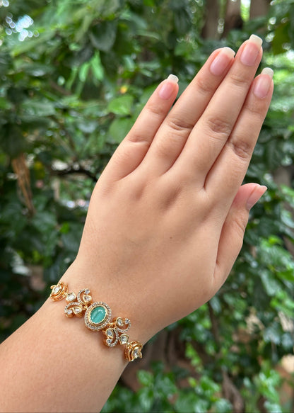 Aarohi Gold Luxe Bracelet