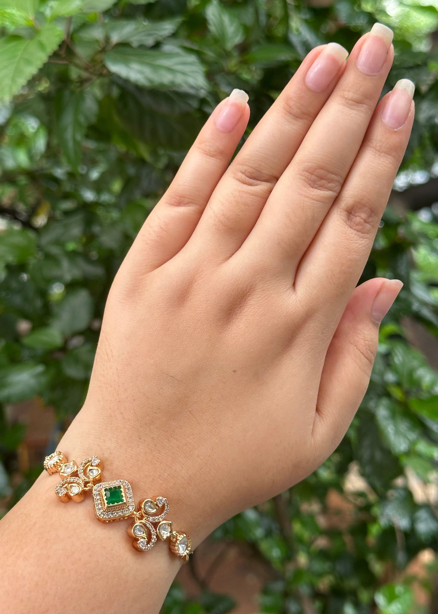 Aarvika Gold Bracelet