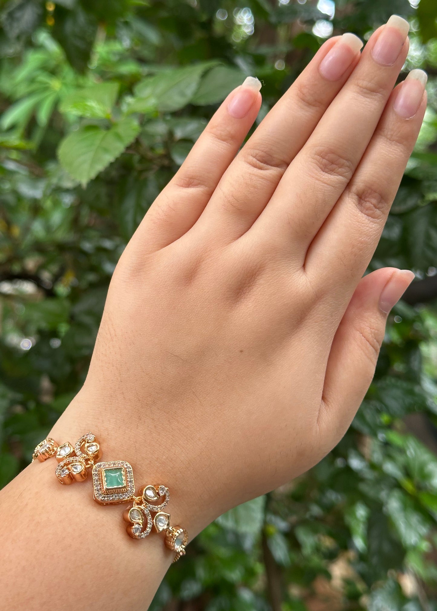 Aarvika Gold Bracelet