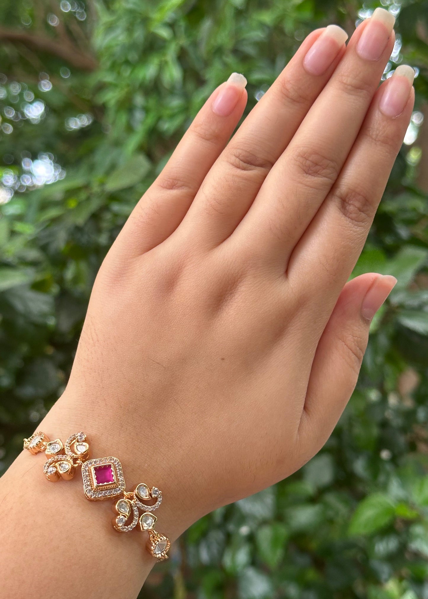 Aarvika Gold Bracelet