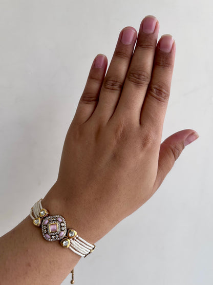 Gulnaar Pearl Bracelet