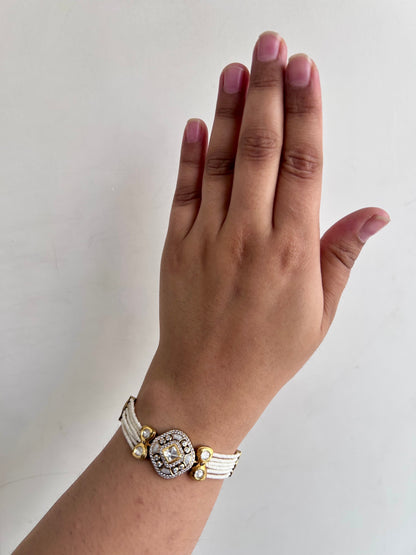Gulnaar Pearl Bracelet