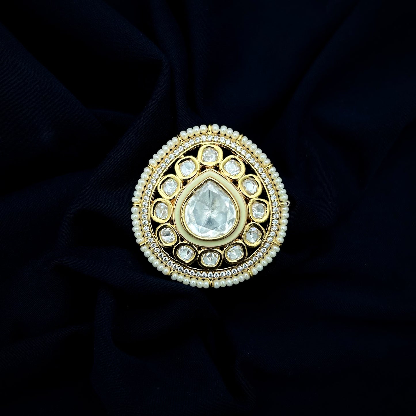 Aakar Kundan Ring