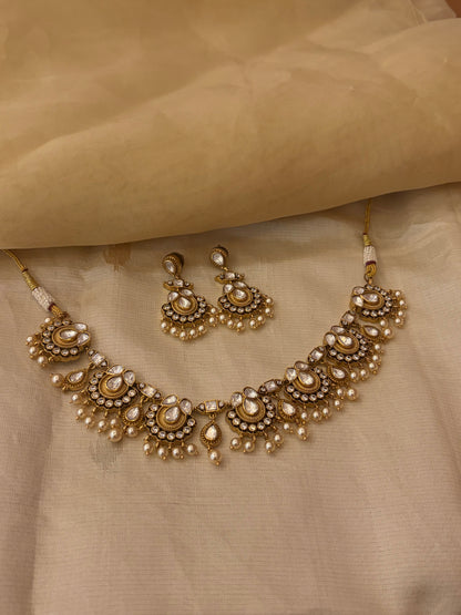 Evara Necklace Set