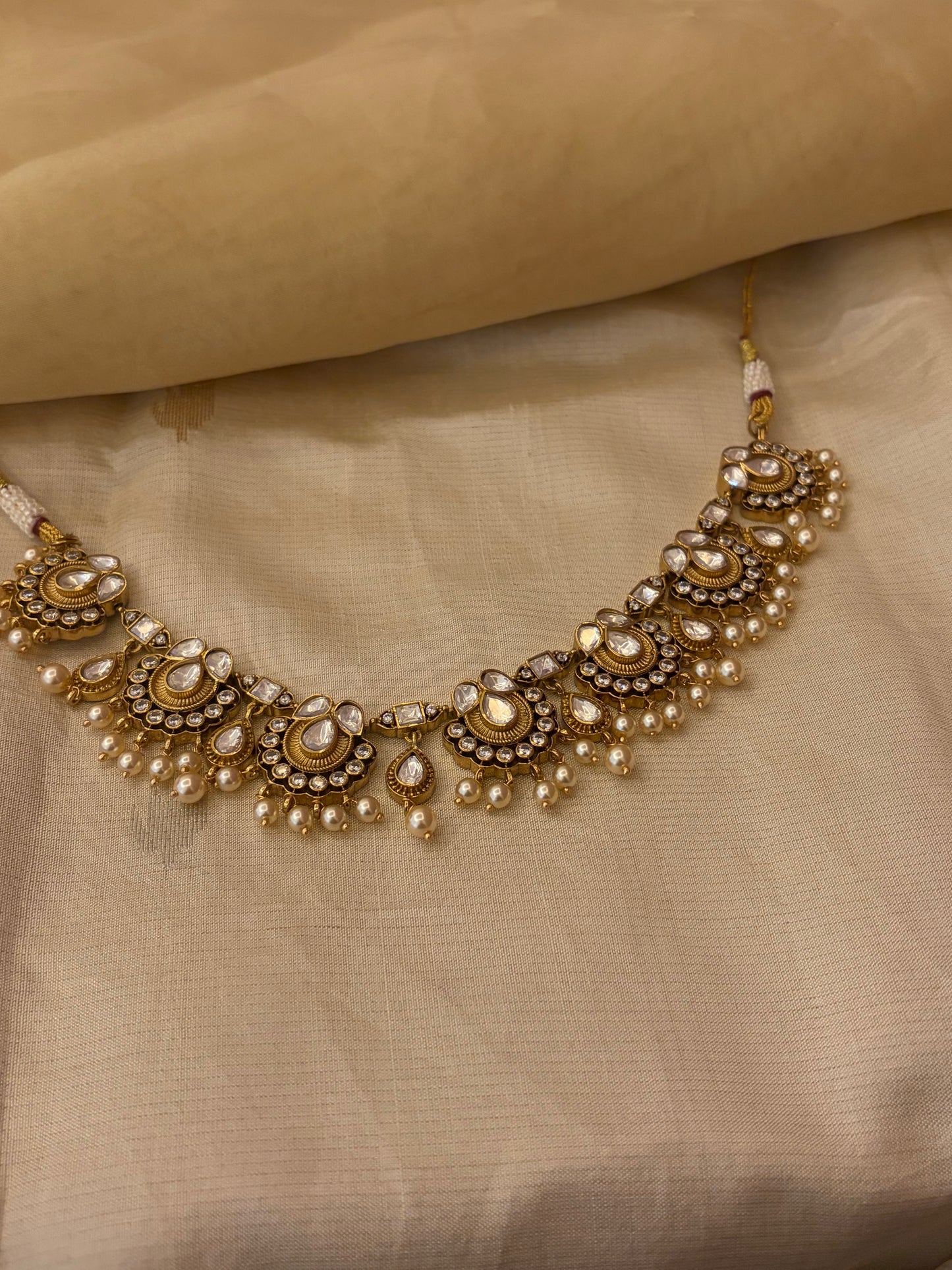 Evara Necklace Set