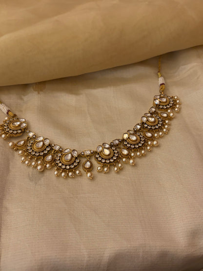 Evara Necklace Set