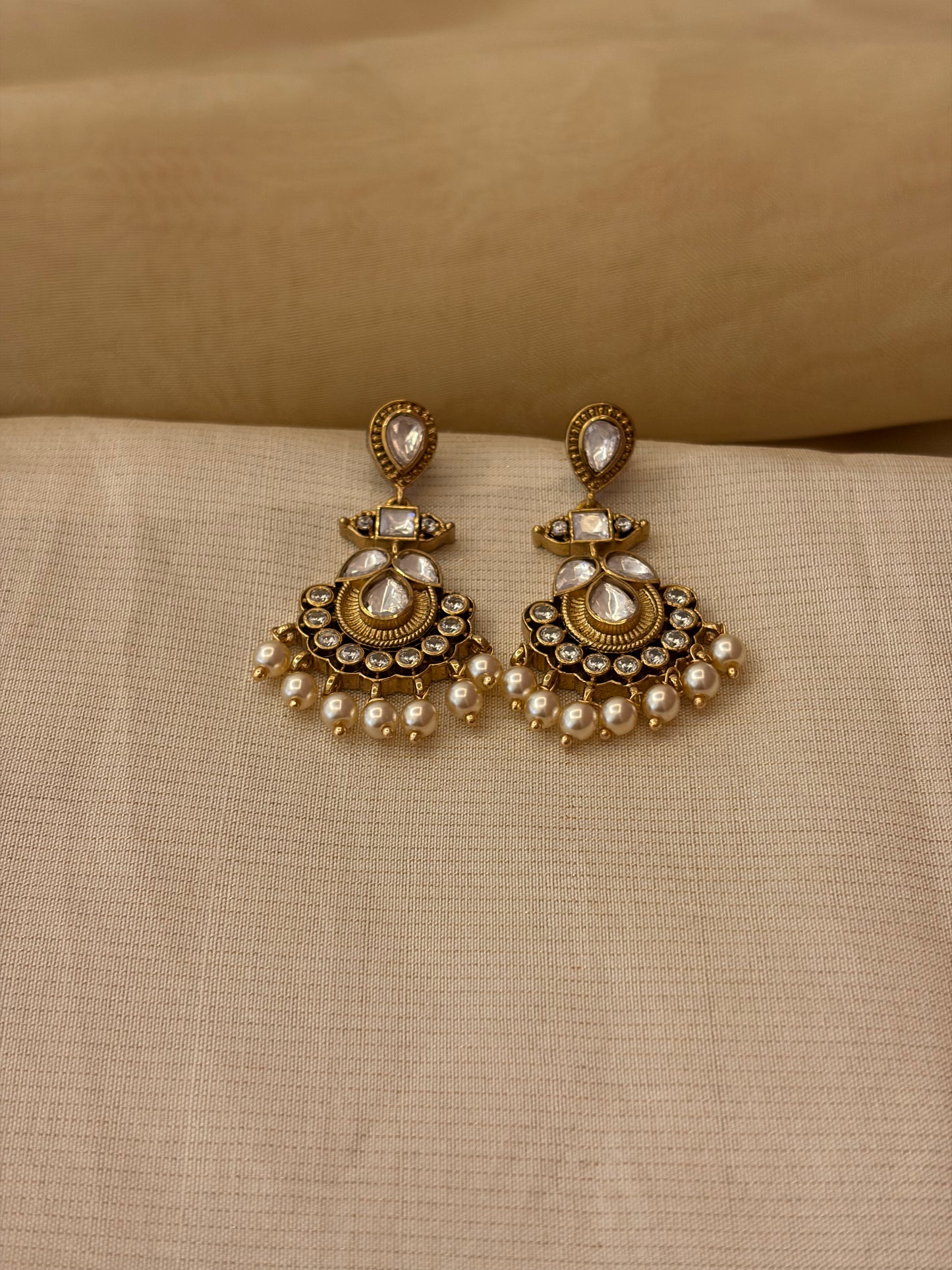 Evara Necklace Set