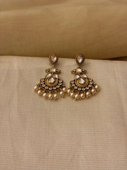 Evara Necklace Set