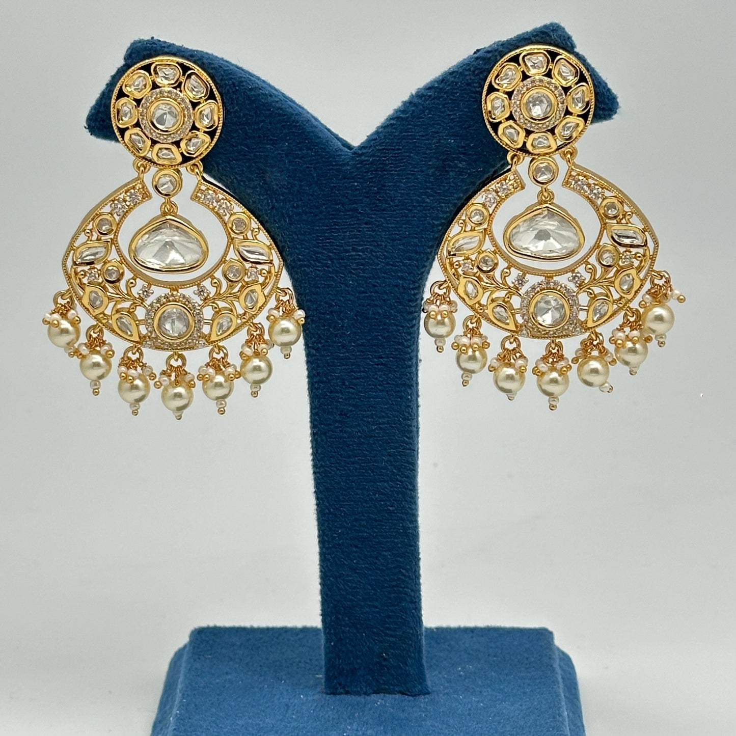 Zar-e-Noor Chandbali Earrings