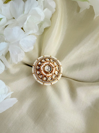 Avyra Gold Indian Ring