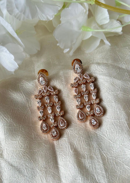 Yuvika Necklace Set