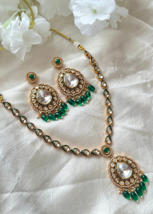Vedhika Necklace Set